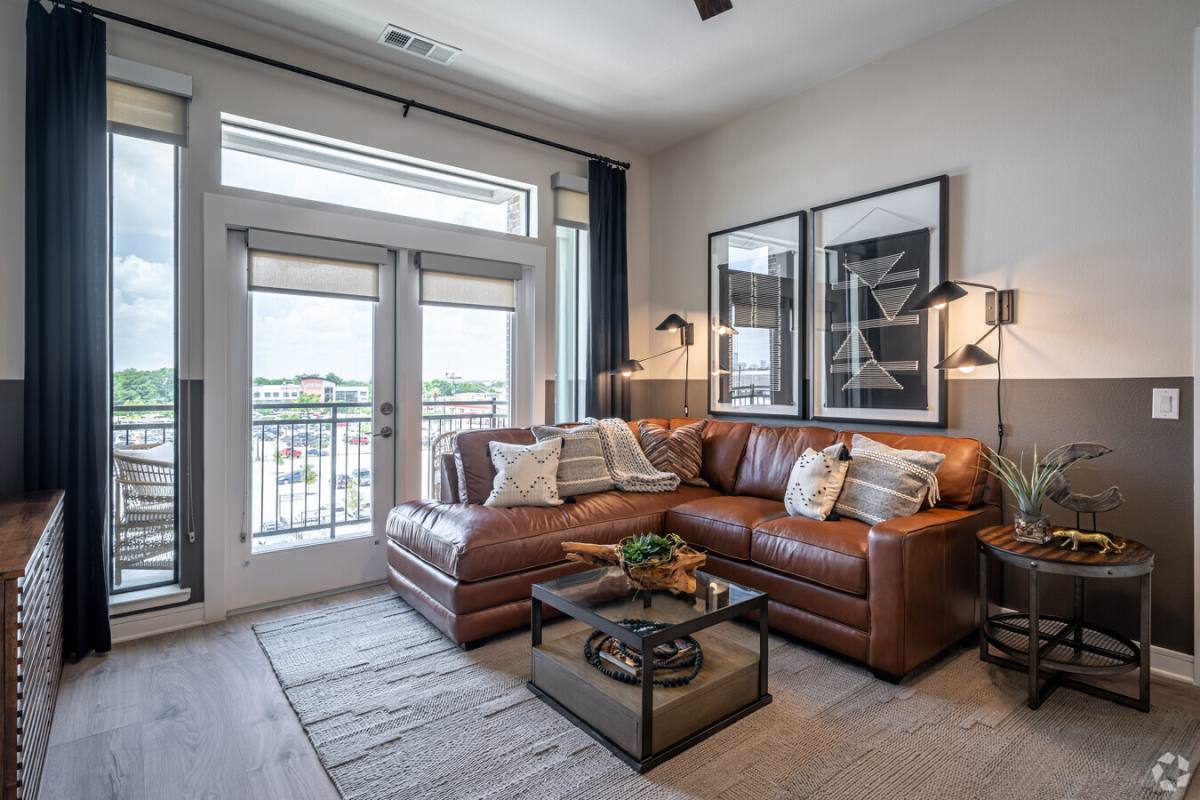 Apartment for rent at 2770 Summer St #27SLH2, Houston, TX 77007