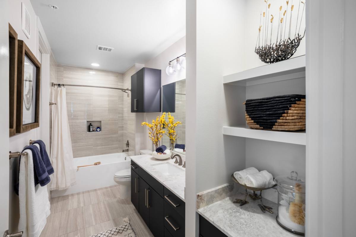 Apartment for rent at 5004 Memorial Dr #AM2, Houston, TX 77007