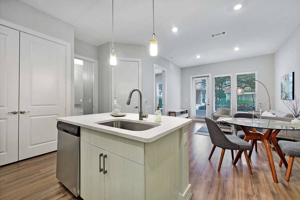 Apartment for rent at 150 W Sam Houston Parkway N #AOTB2, Houston, TX 77024