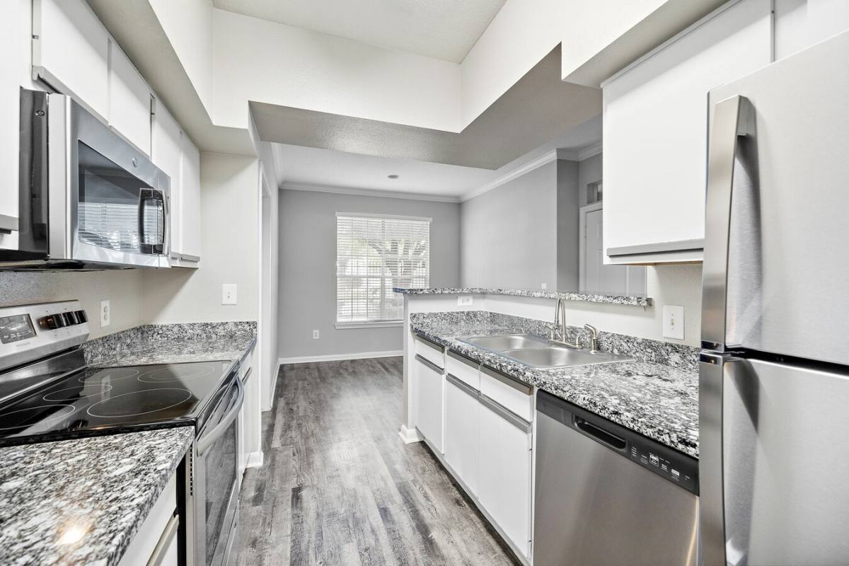 Apartment for rent at 15100 Ella Blvd #CLCT, Houston, TX 77090