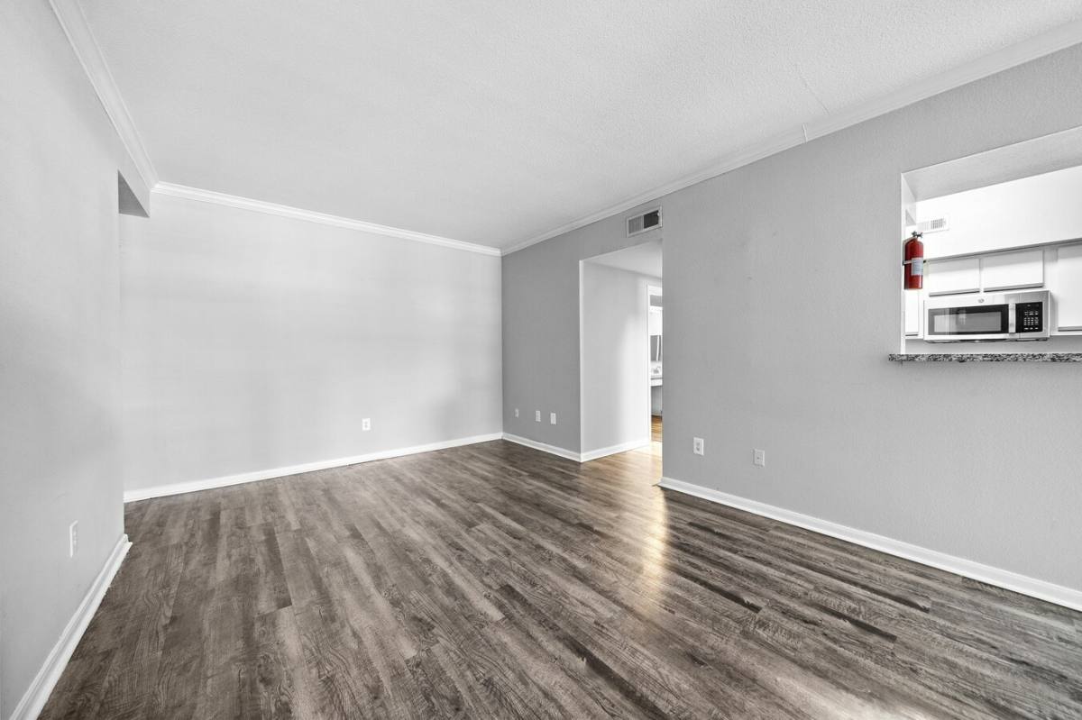 Apartment for rent at 15100 Ella Blvd #CLCT, Houston, TX 77090