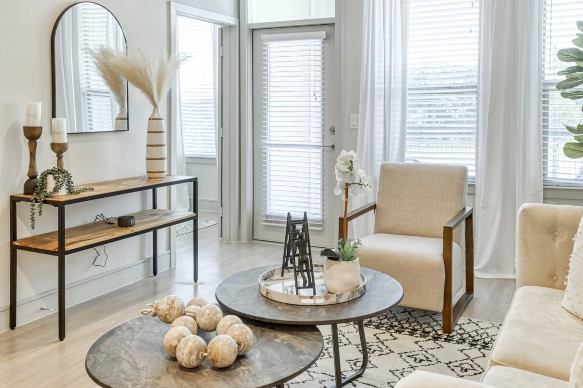 Apartment for rent at 4840 N Shepherd Dr #DAS, Houston, TX 77018