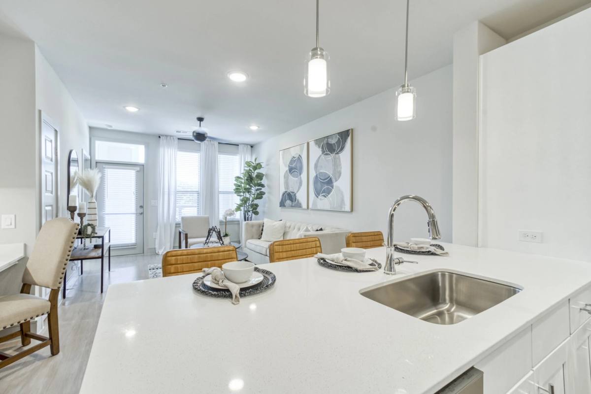 Apartment for rent at 4840 N Shepherd Dr #DAS, Houston, TX 77018