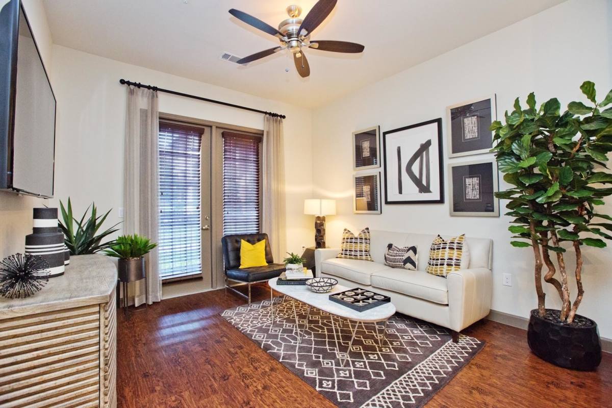 Apartment for rent at 21525 Spring Plaza Dr #ESC1, Spring, TX 77388