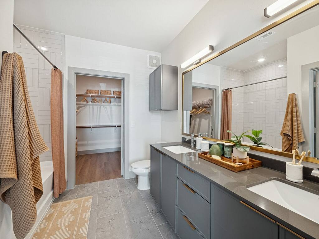 Apartment for rent at 1520 Oliver St #HA15, Houston, TX 77007