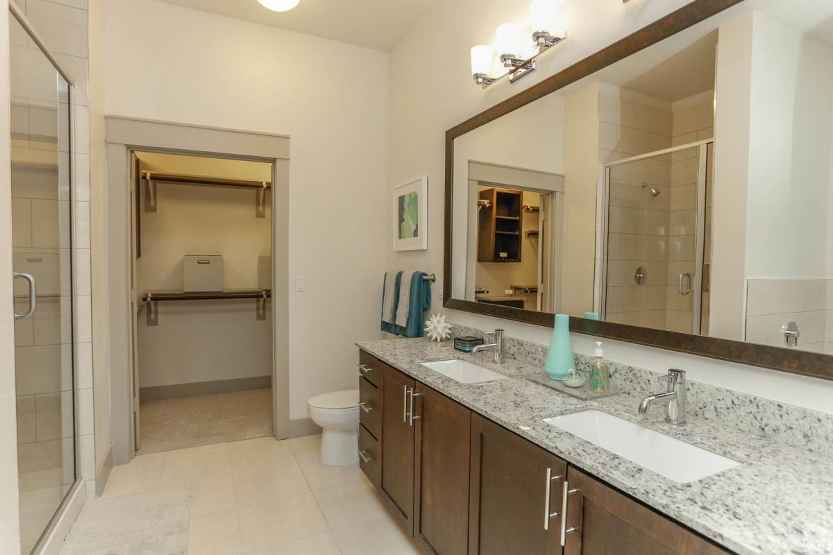 Apartment for rent at 525 W 24th St #HNH1, Houston, TX 77008
