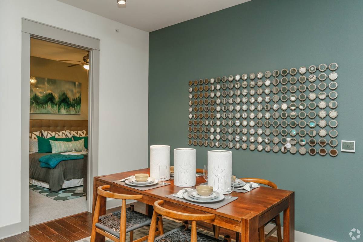 Apartment for rent at 525 W 24th St #HNH1, Houston, TX 77008