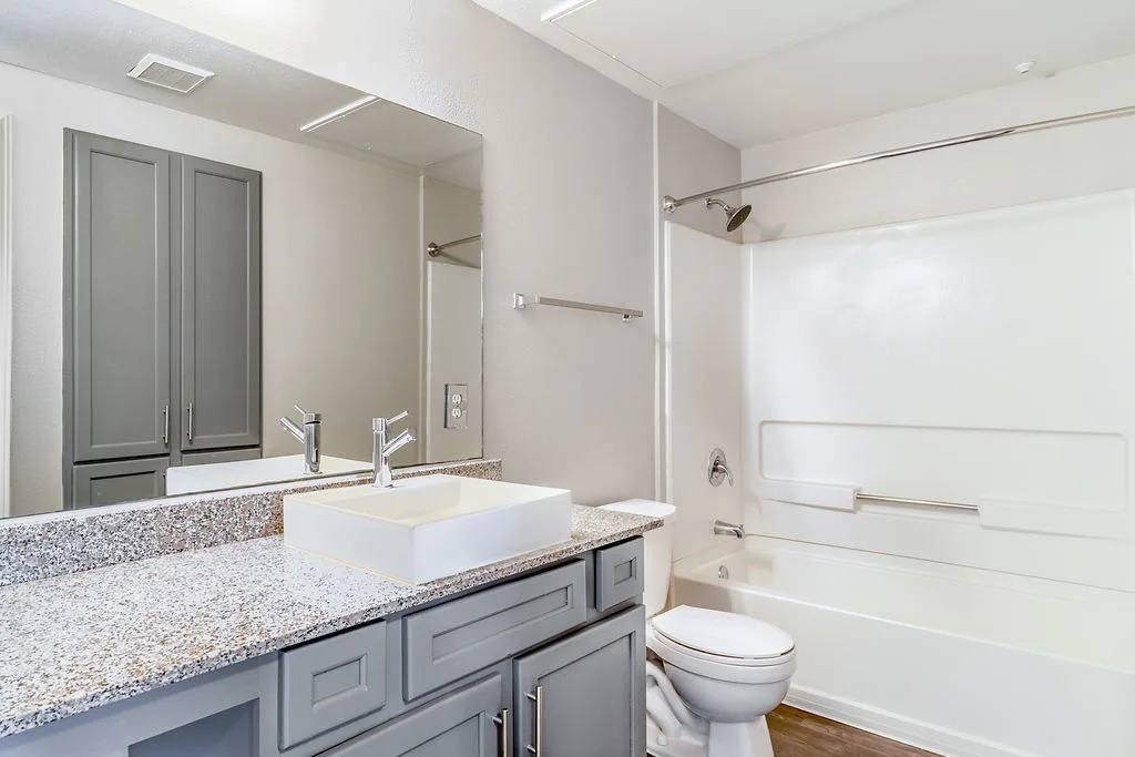 Apartment for rent at 1710 Old Alvin Rd #OBE, Pearland, TX 77581