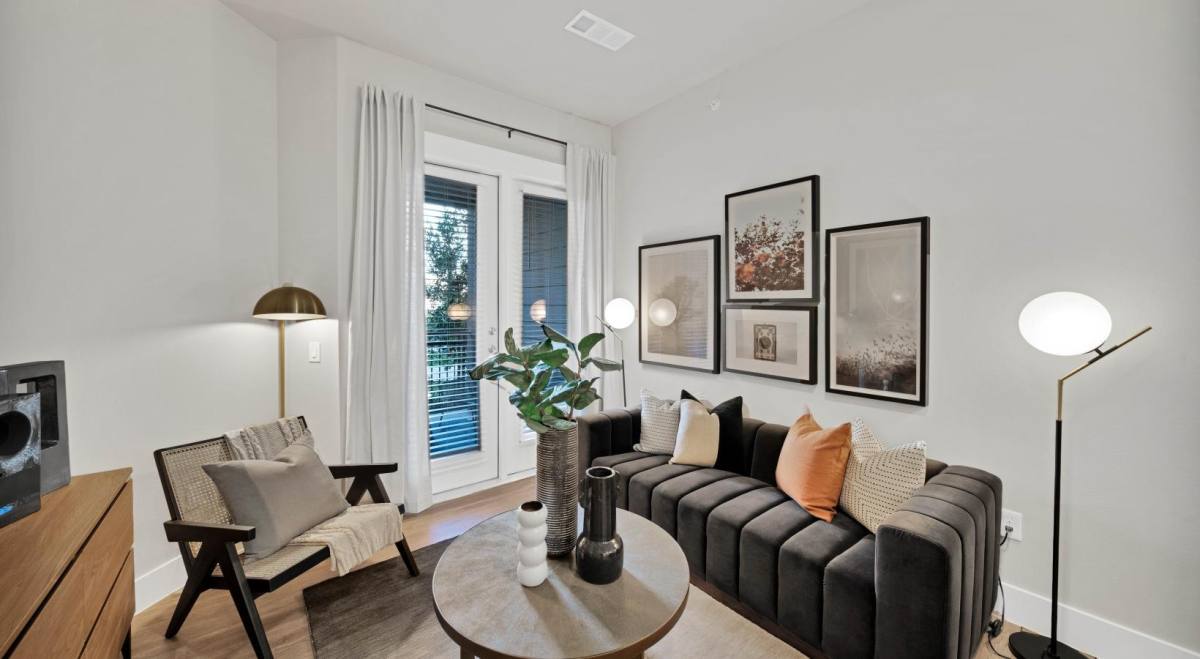 Apartment for rent at 2000 Taylor St #TRHS1, Houston, TX 77007