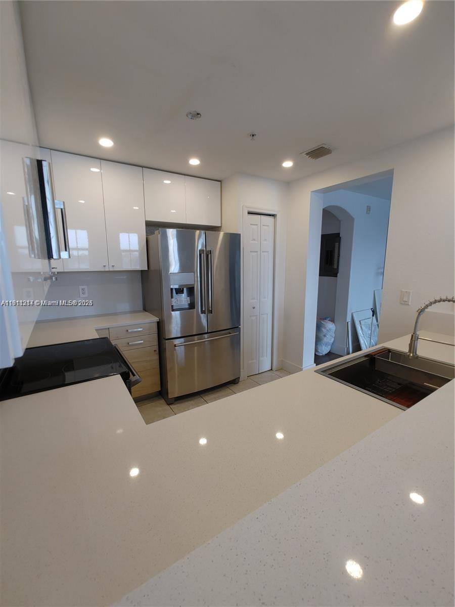 Condo for rent at 10901 NW 83rd St #204, Miami, FL 33178