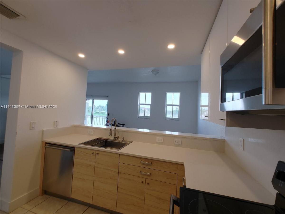 Condo for rent at 10901 NW 83rd St #204, Miami, FL 33178
