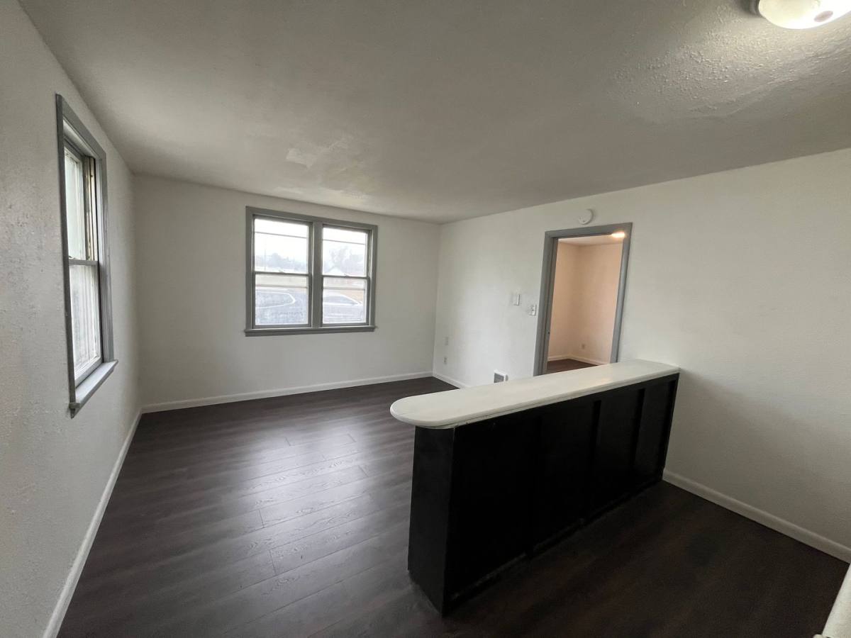 Apartment for rent at 102 Andrew, Jerseyville, IL 62052