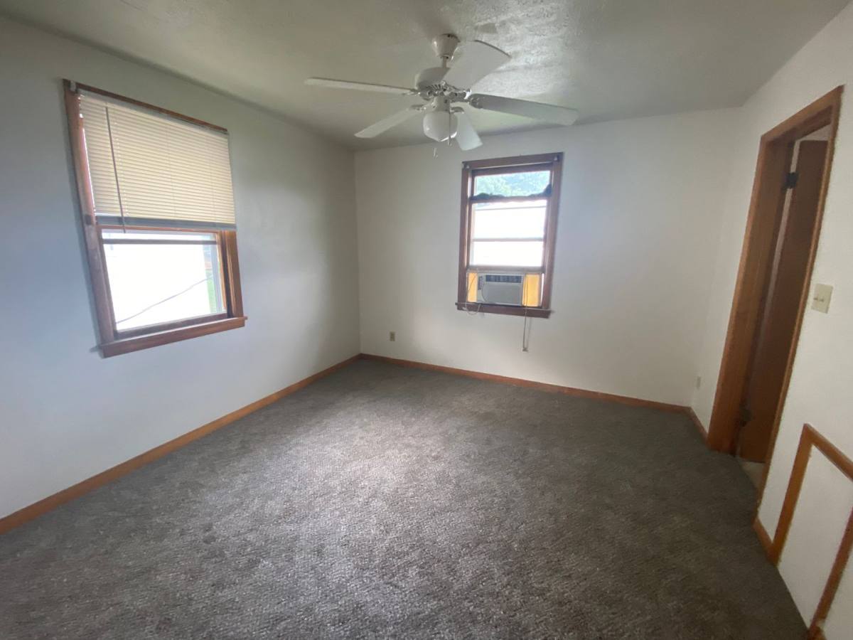 Apartment for rent at 102 Andrew, Jerseyville, IL 62052
