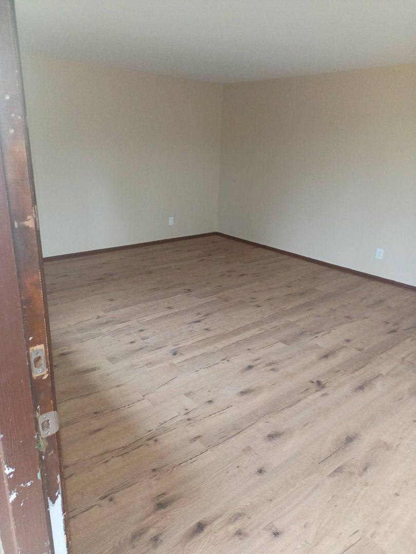 Apartment for rent at 128-152 Idylwood Dr SE, Salem, OR 97302