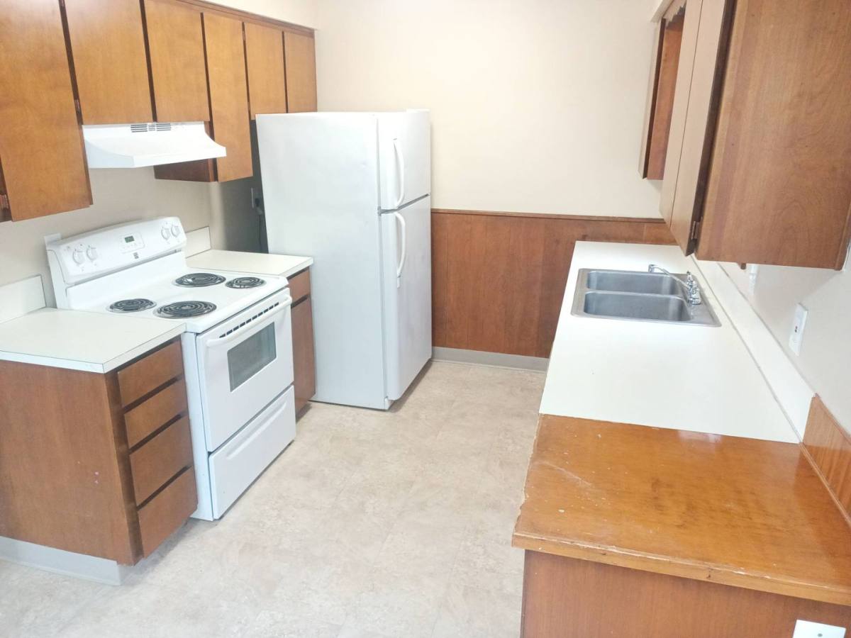 Apartment for rent at 128-152 Idylwood Dr SE, Salem, OR 97302