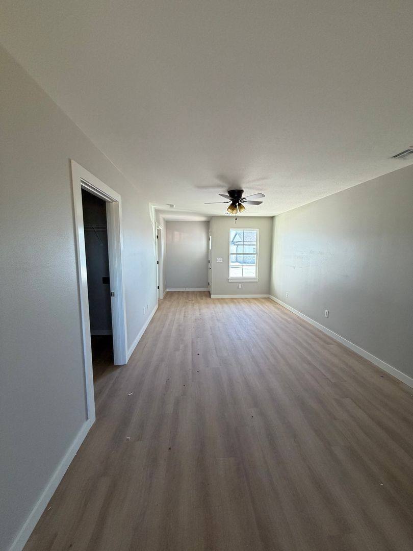 Apartment for rent at 2901-2906 Sandstone Rd, Carthage, MO 64836
