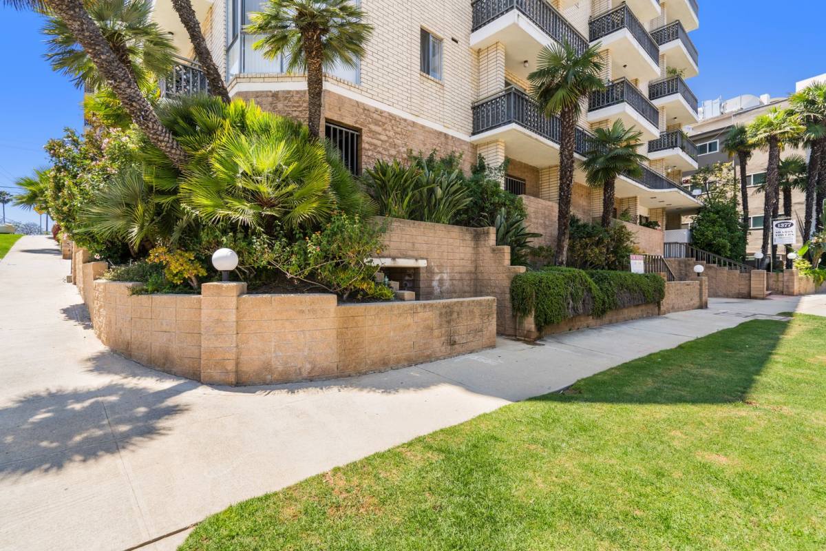 Apartment for rent at 1377 S Beverly Glen Blvd, Los Angeles, CA 90024