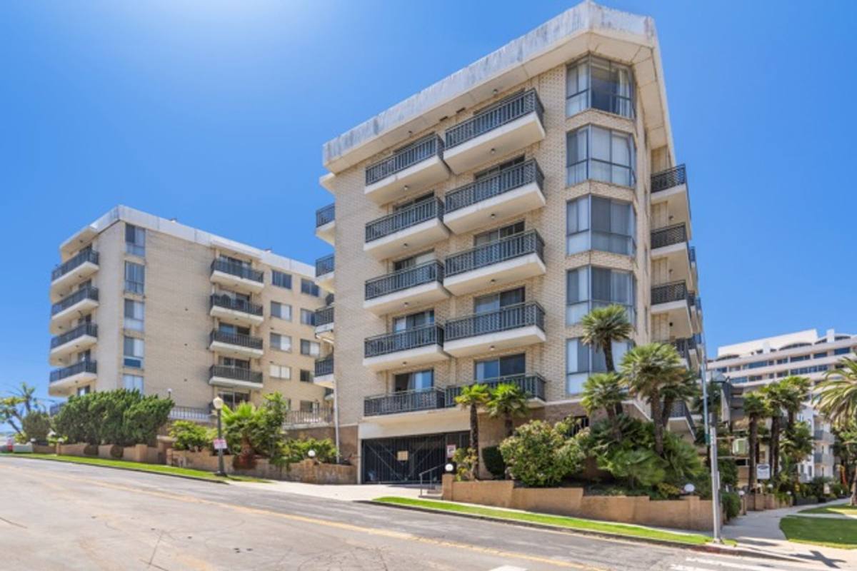 Apartment for rent at 1377 S Beverly Glen Blvd, Los Angeles, CA 90024
