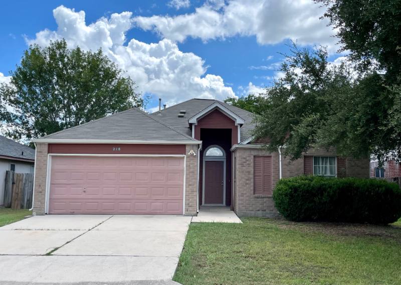 House for rent at 218 Sunshadow Dr, Lockhart, TX 78644