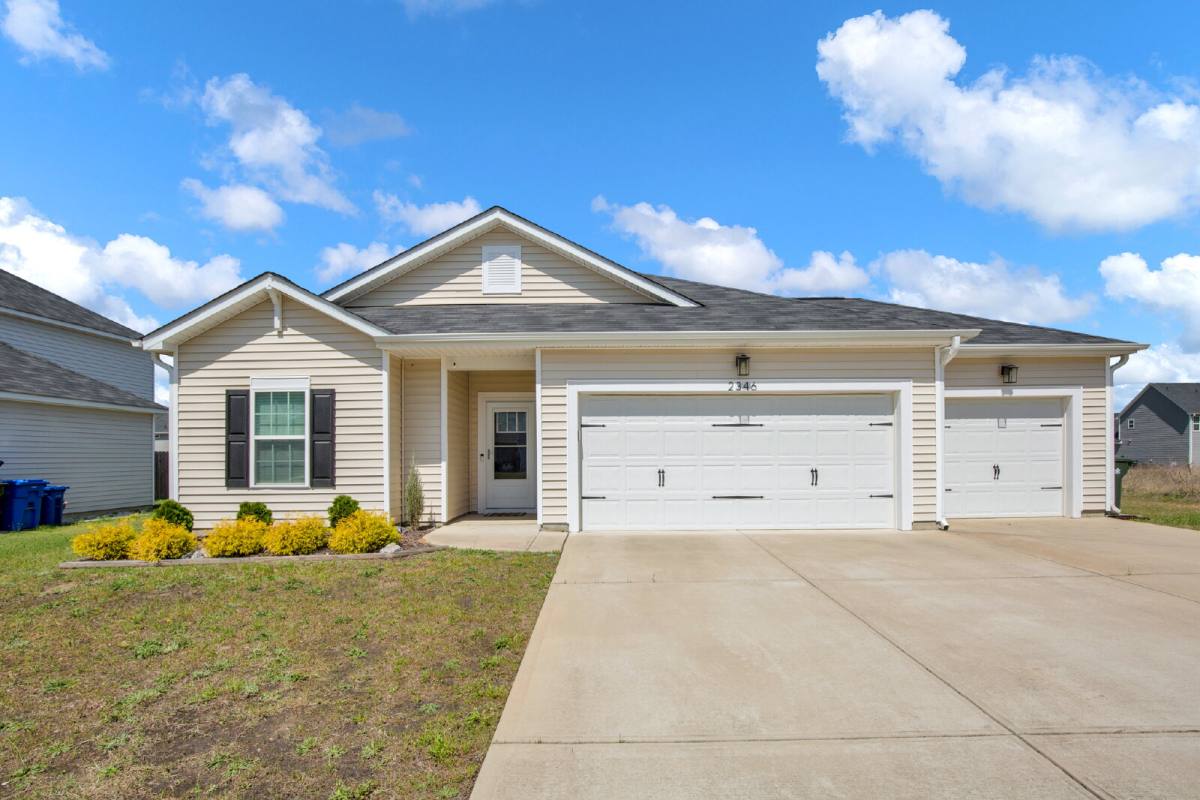 House for rent at 2346 Spinning Wheel Rd, Fayetteville, NC 28306