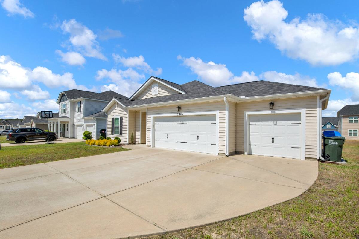 House for rent at 2346 Spinning Wheel Rd, Fayetteville, NC 28306