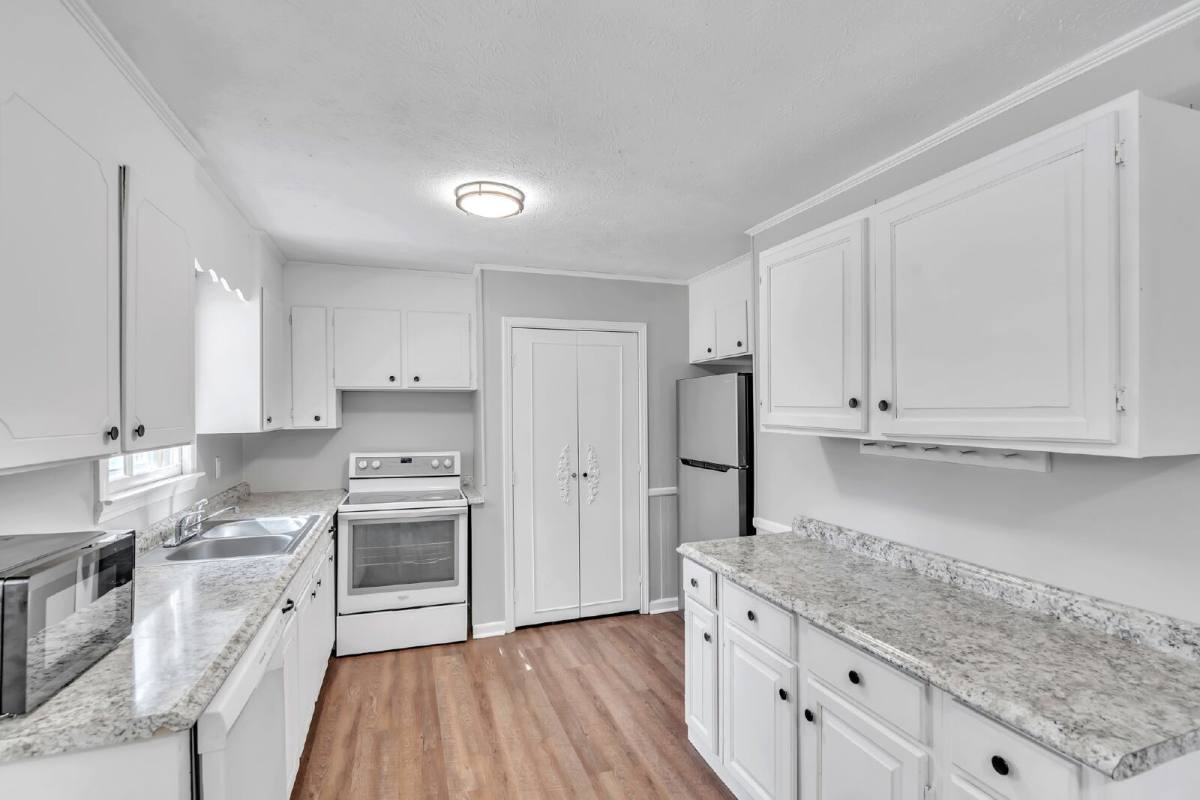 House for rent at 107 River Rd Circle, Piedmont, SC 29673