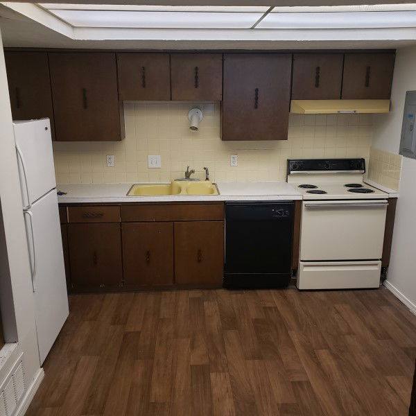 Apartment for rent at 2021 W 27th St #6, Lawrence, KS 66046