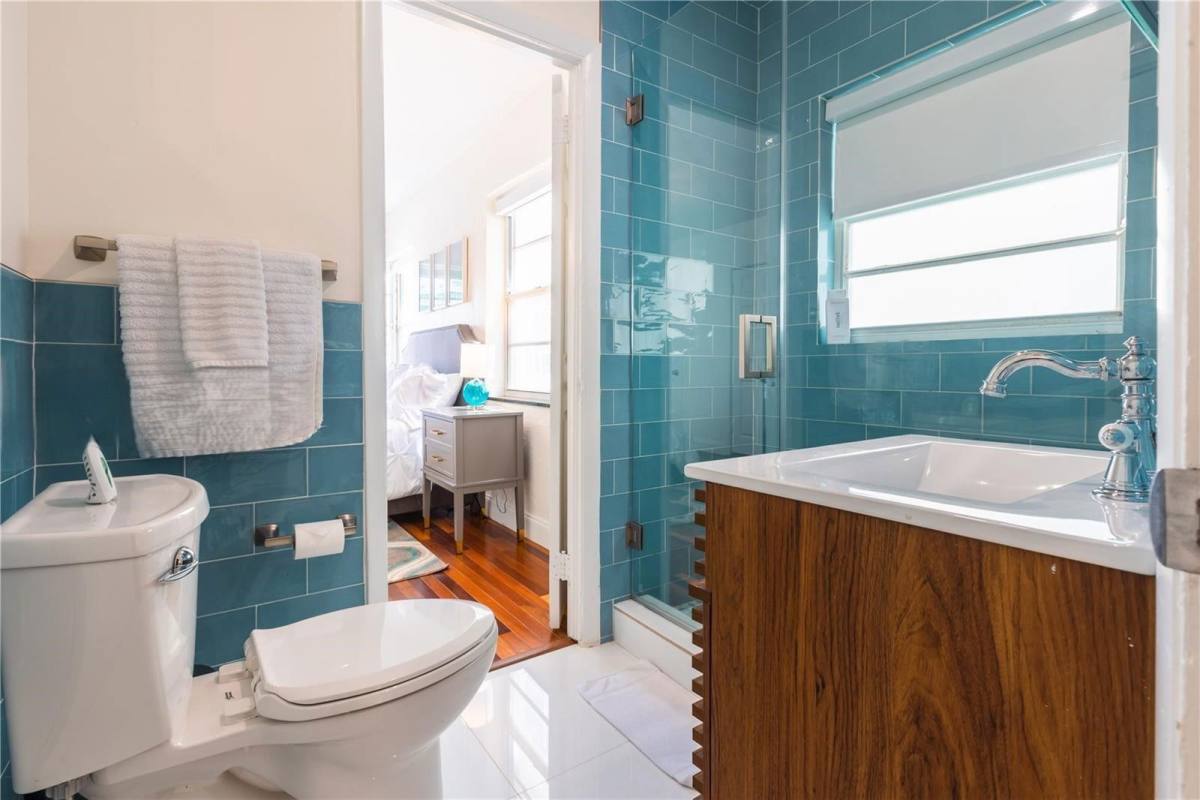 Apartment for rent at 426 NE 26th St #2, Miami, FL 33137