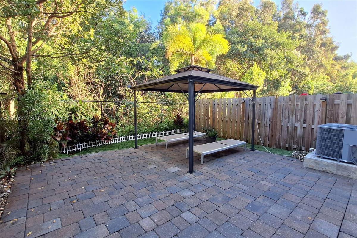 Townhouse for rent at 1325 NW 208th Terrace, Miami, FL 33169
