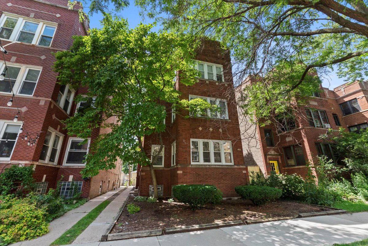 Apartment for rent at 4912 N Washtenaw Ave #1, Chicago, IL 60625