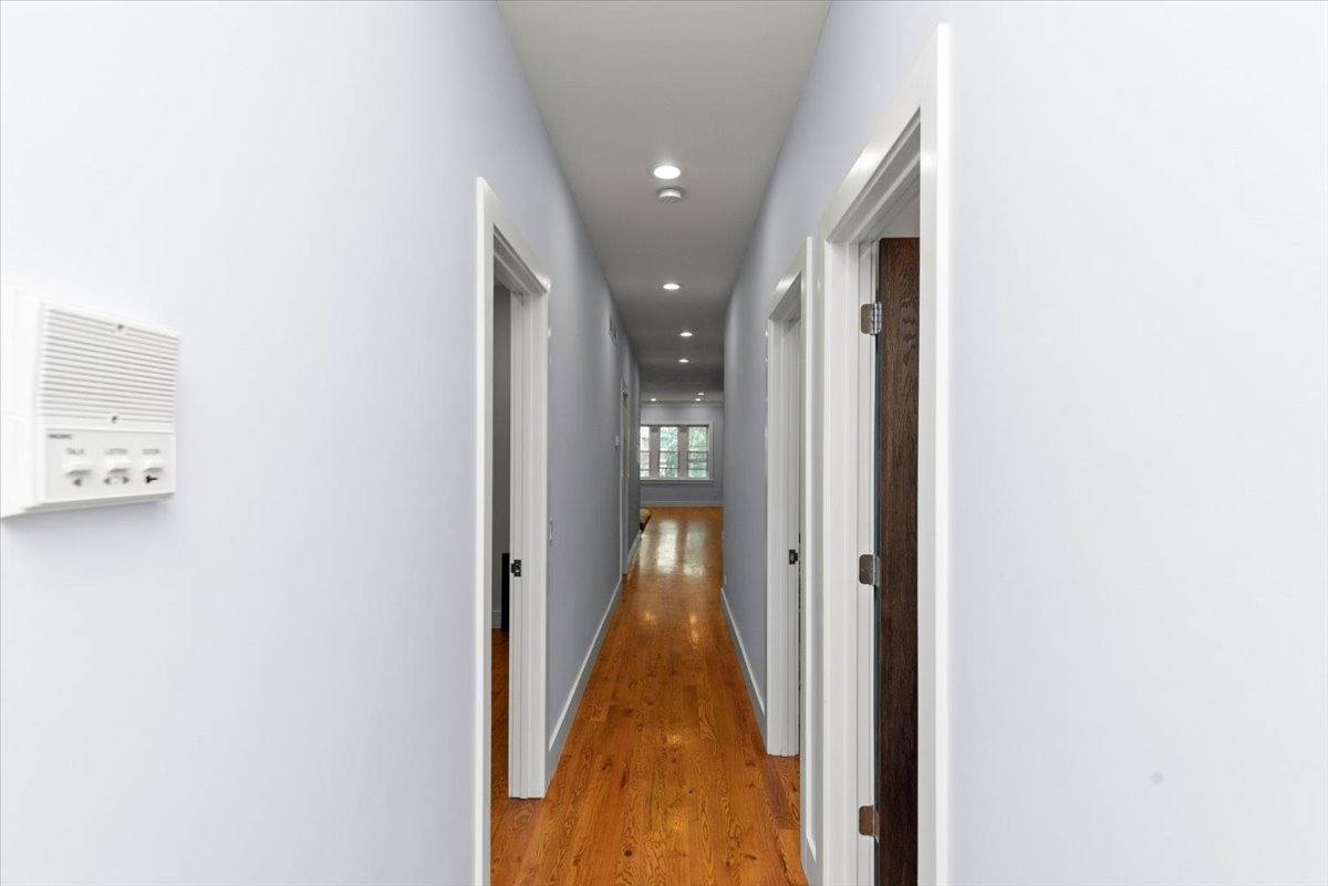 4912 N Washtenaw Ave #1, Chicago, IL 60625 - Apartment for Rent - Image 3