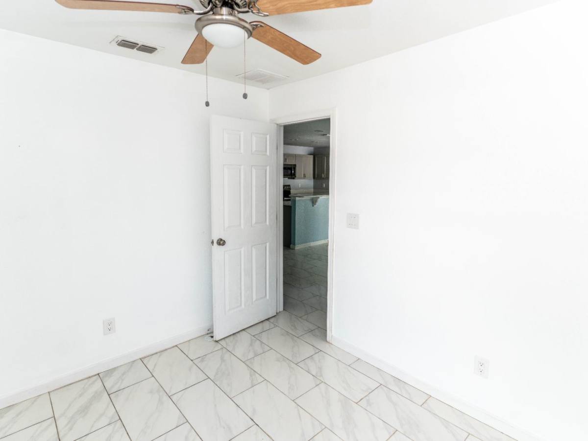Apartment for rent at 133 W Park Ave A, Lake Wales, FL 33853