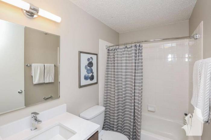 Townhouse for rent at 1730 N Clark St #1409, Chicago, IL 60614