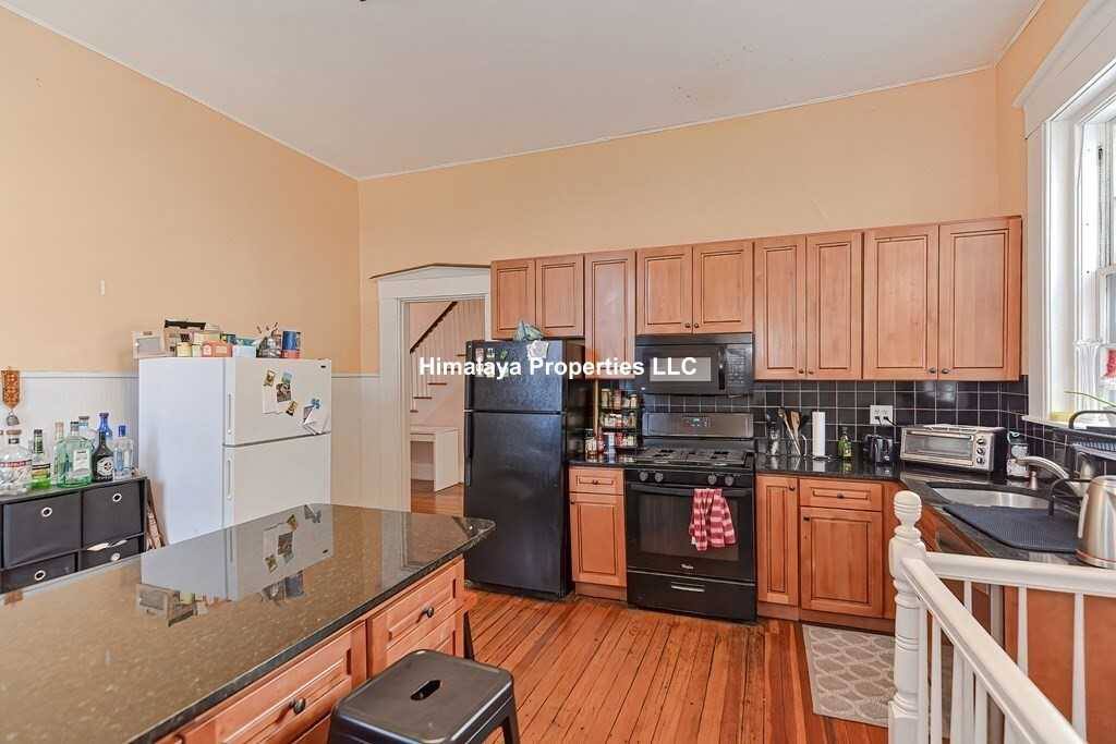 Apartment for rent at 143 Hillside St, Roxbury Crossing, MA 02120