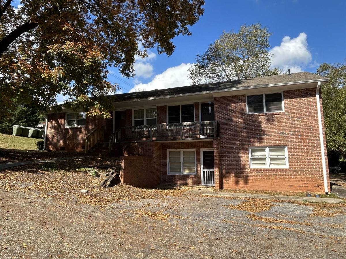 Apartment for rent at 816 College Ave, Clemson, SC 29631