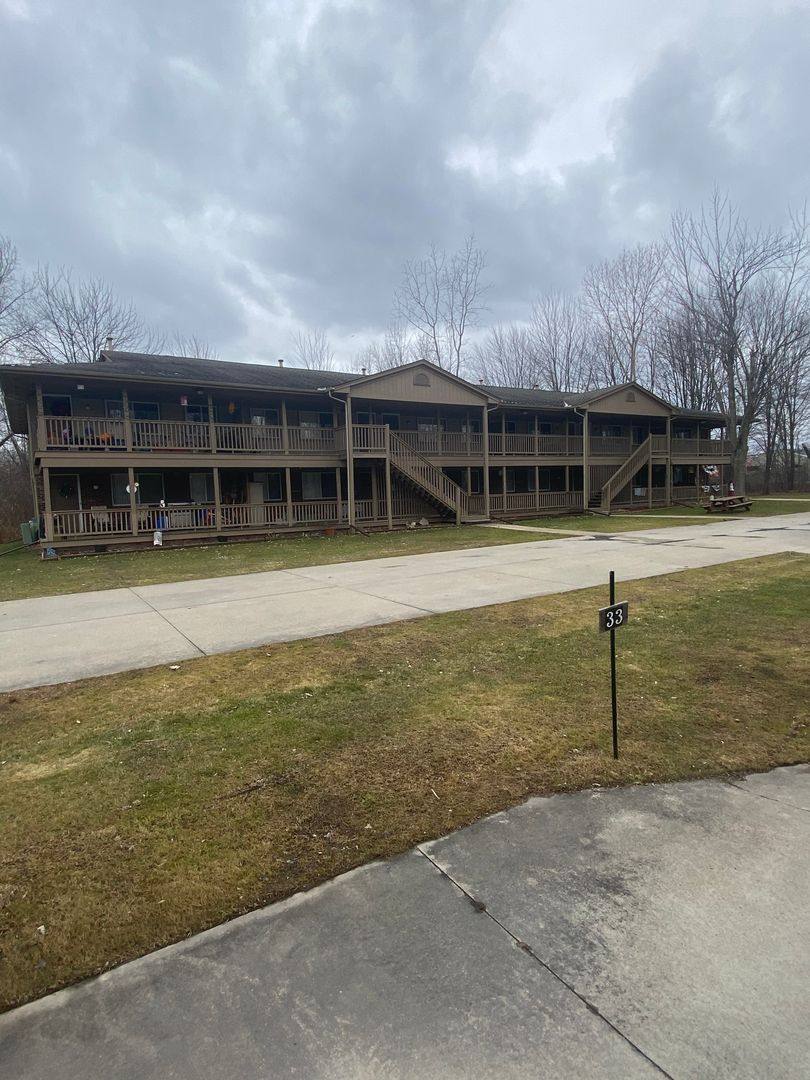 Apartment for rent at 5200 Pointe Dr, East China, MI 48054