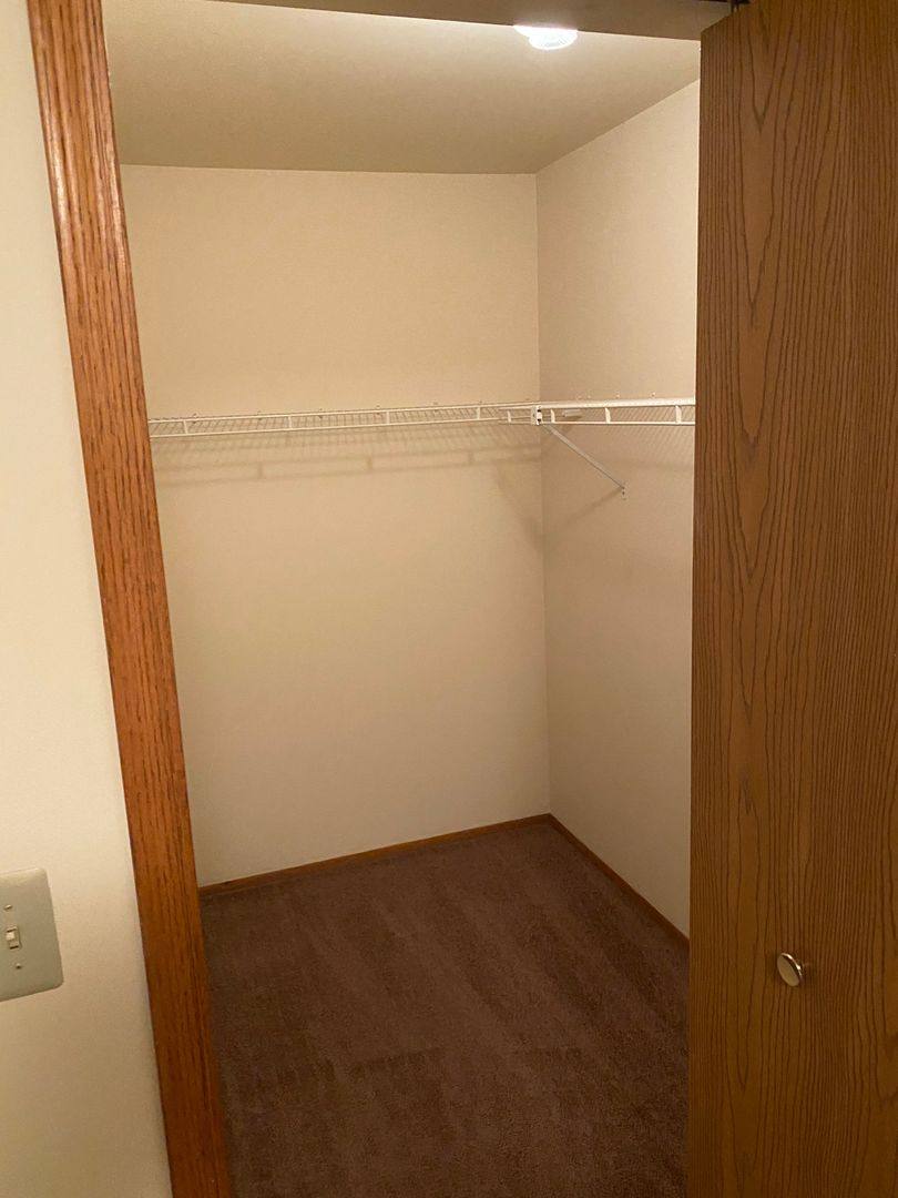 Apartment for rent at 5200 Pointe Dr, East China, MI 48054