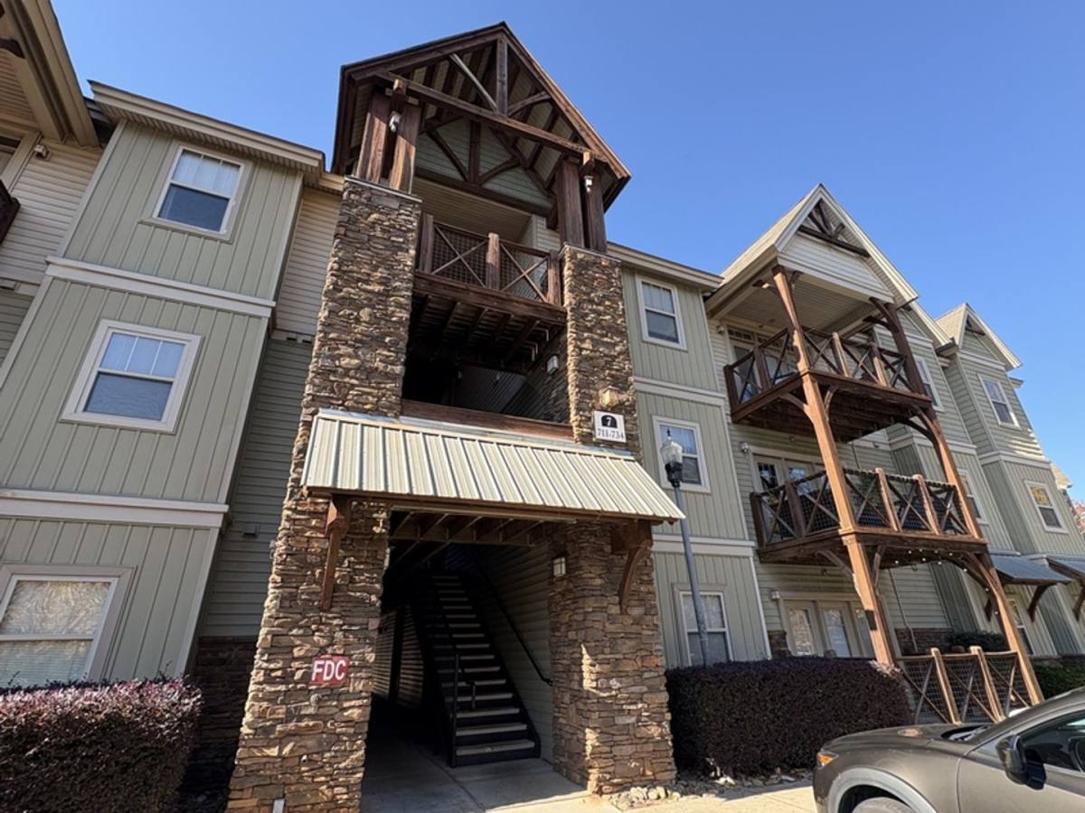 Apartment for rent at 203 Kelly Rd, Clemson, SC 29631