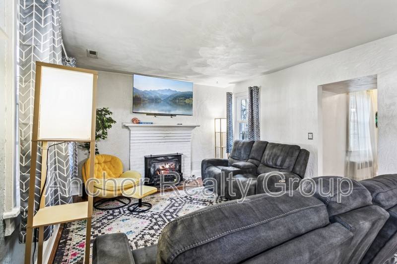 House for rent at 1839 Edgewood Ave, Norfolk, VA 23503
