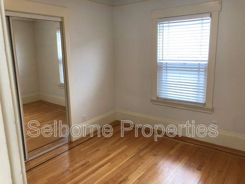 Apartment for rent at 937 International Blvd, Oakland, CA 94606