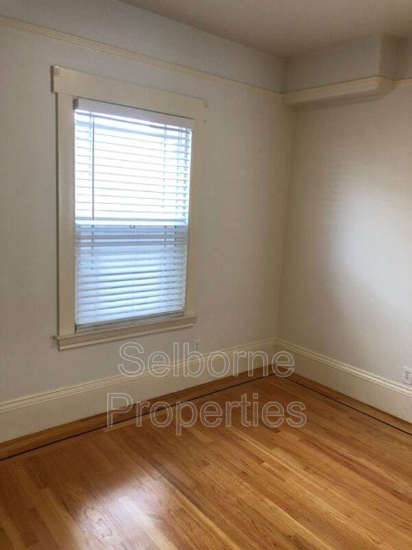 Apartment for rent at 937 International Blvd, Oakland, CA 94606