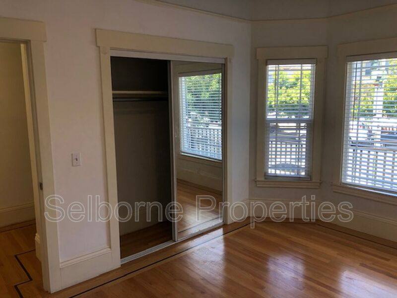 Apartment for rent at 937 International Blvd, Oakland, CA 94606
