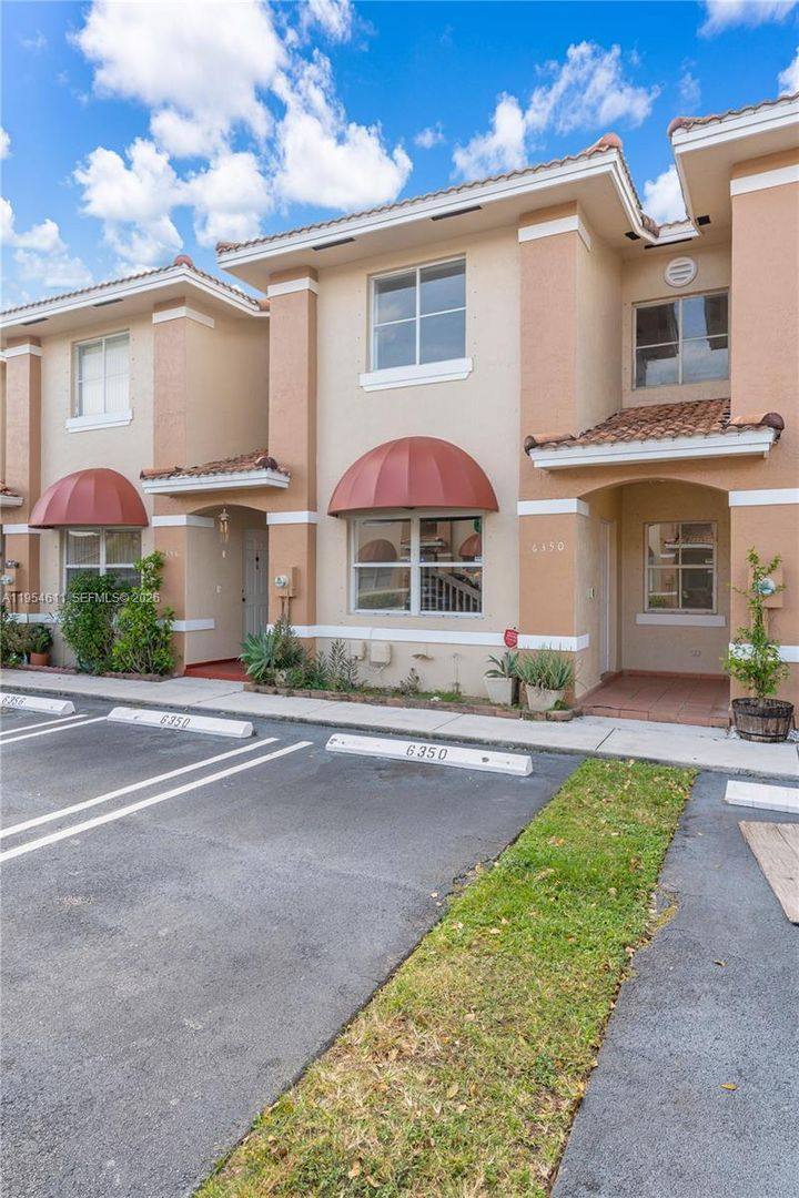 House for rent at 6350 SW 139th Ave, Miami, FL 33183