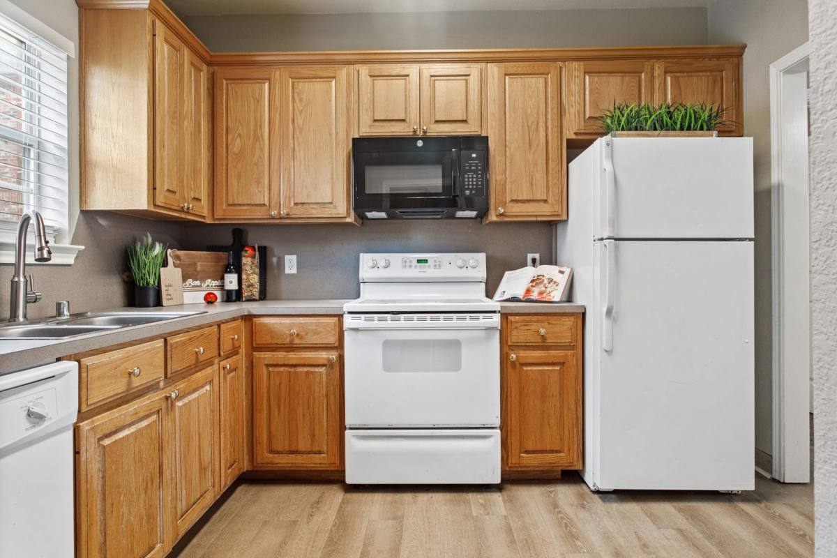 Apartment for rent at 2406 S University Parks Dr, Waco, TX 76706