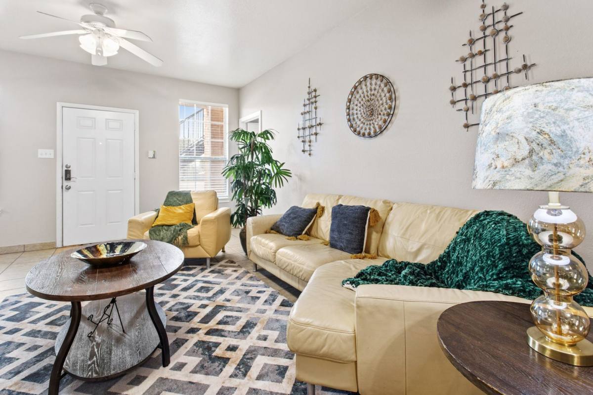 Apartment for rent at 2406 S University Parks Dr, Waco, TX 76706
