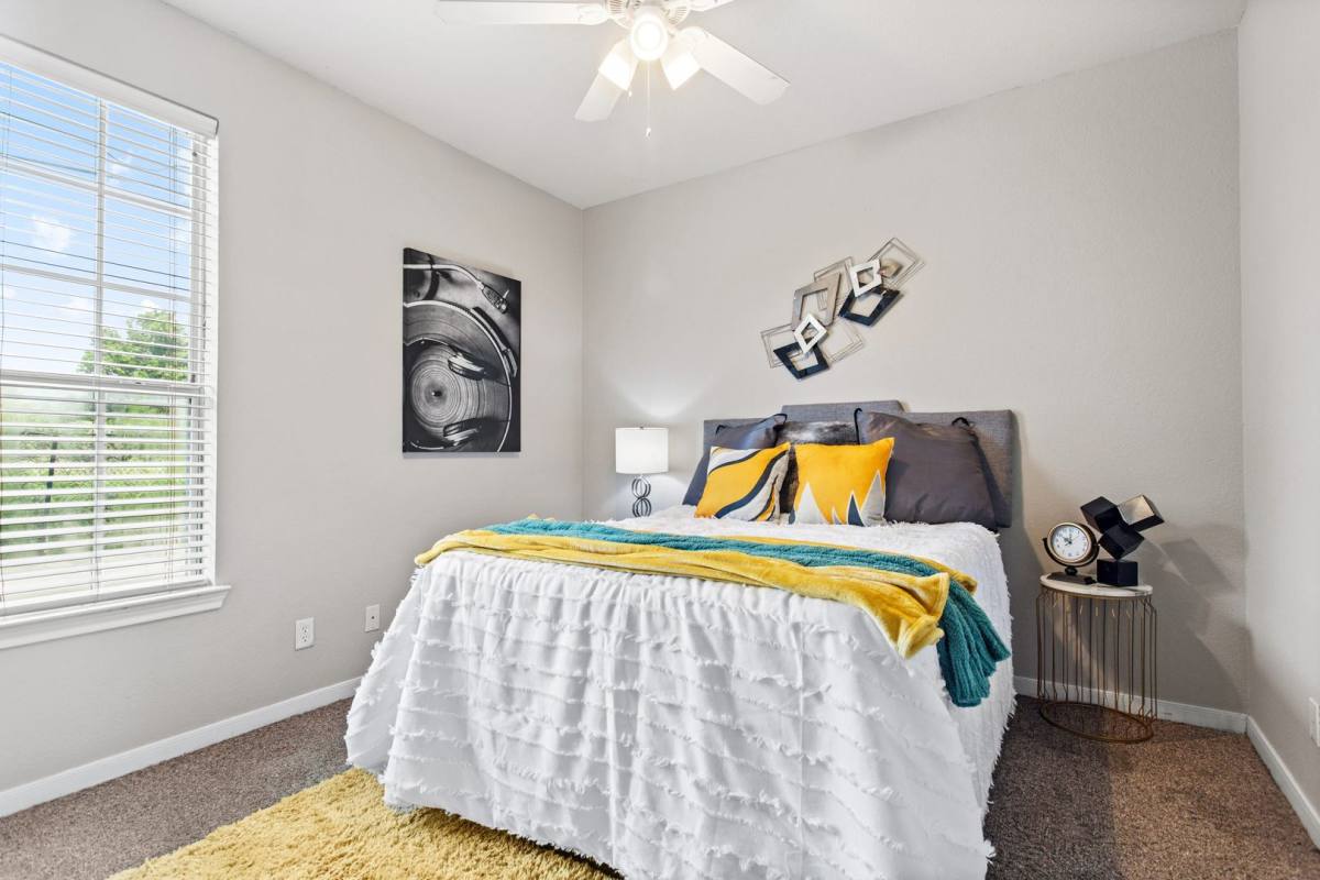 Apartment for rent at 2406 S University Parks Dr, Waco, TX 76706