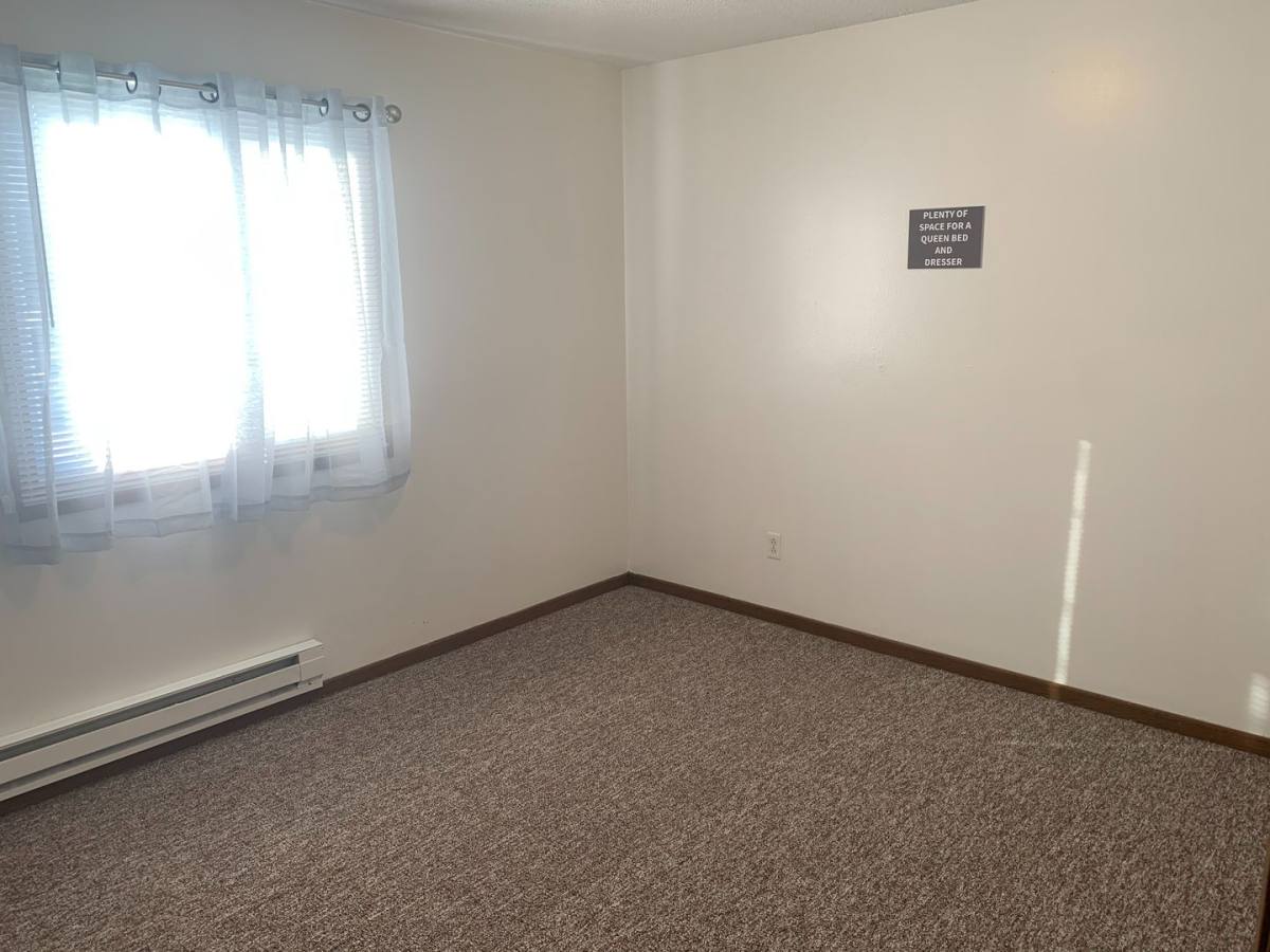 Apartment for rent at 905 N 15th St, Indianola, IA 50125