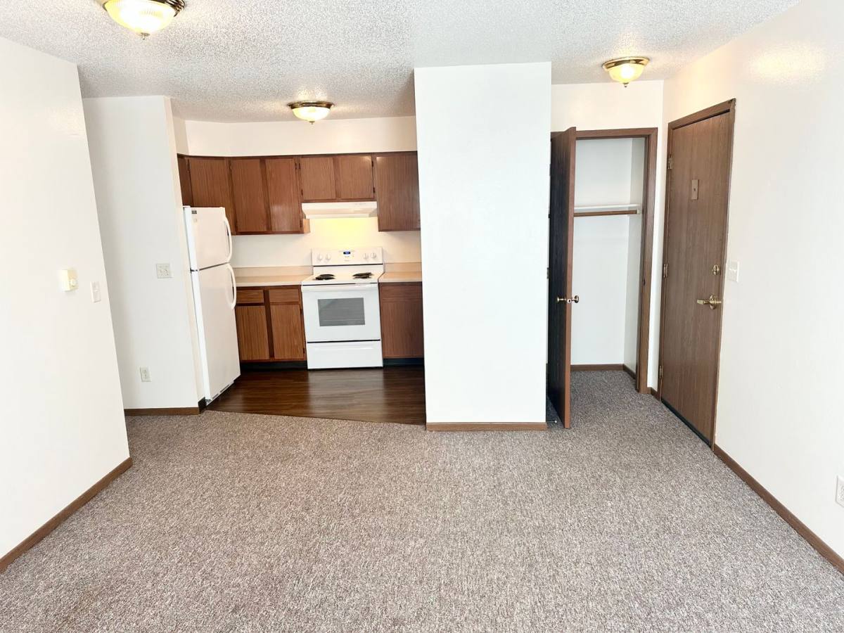 Apartment for rent at 905 N 15th St, Indianola, IA 50125