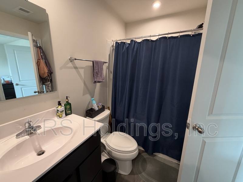 Townhouse for rent at 115 C St, Suffolk, VA 23434