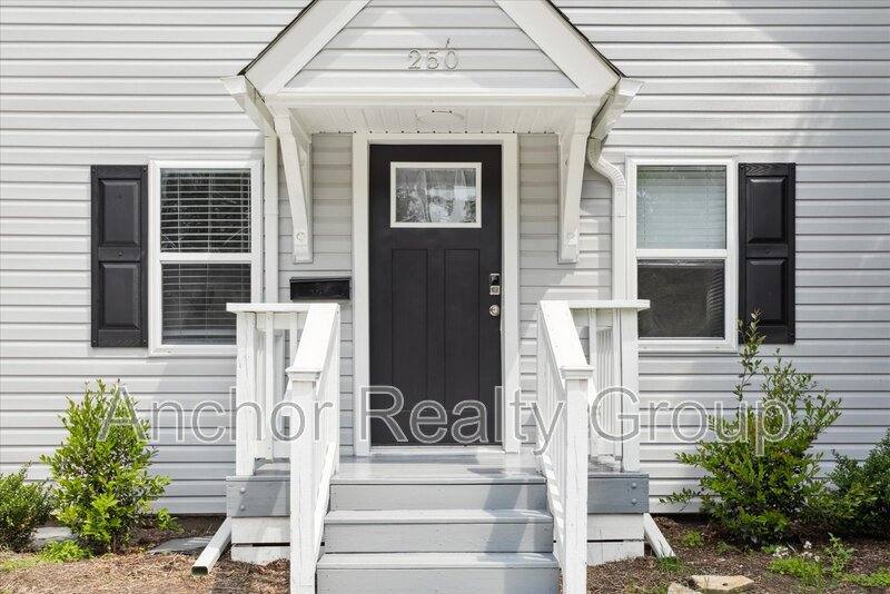 House for rent at 250 N 4th St #2, Hampton, VA 23664